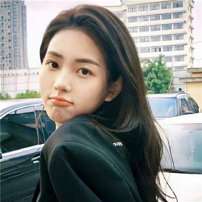 戴面具的女人